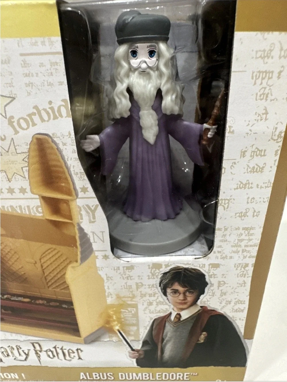 Harry Potter Albus Dumbledore Mini Playset - Purple Robe & Gold Chair